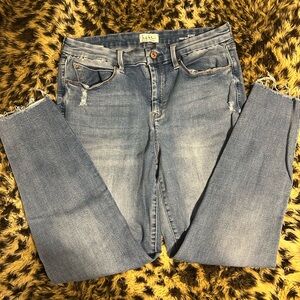 Nicole Miller Light Blue Cropped Jeans Super cute!!